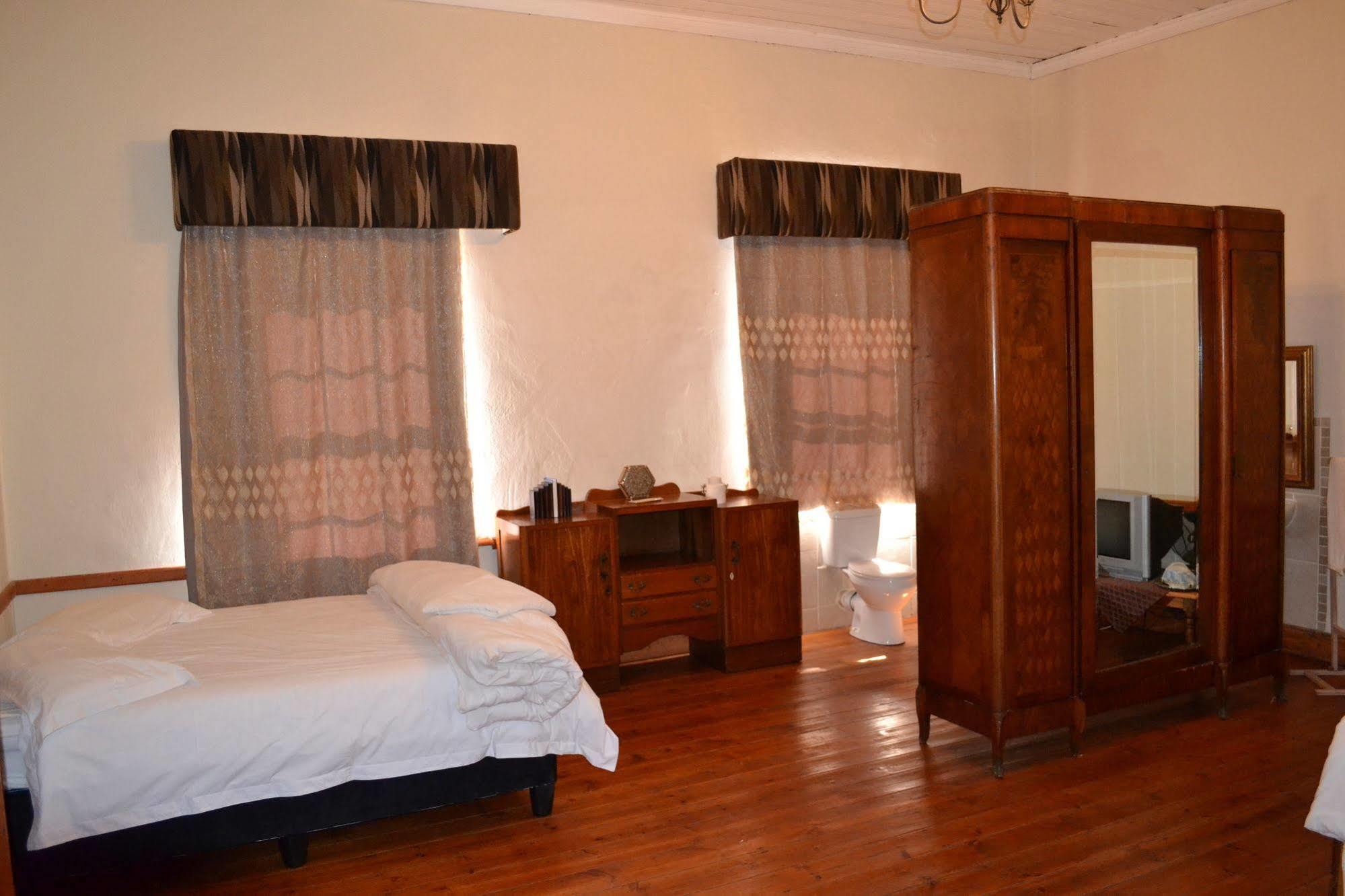 Schulteheim Hotel Uniondale  Extérieur photo