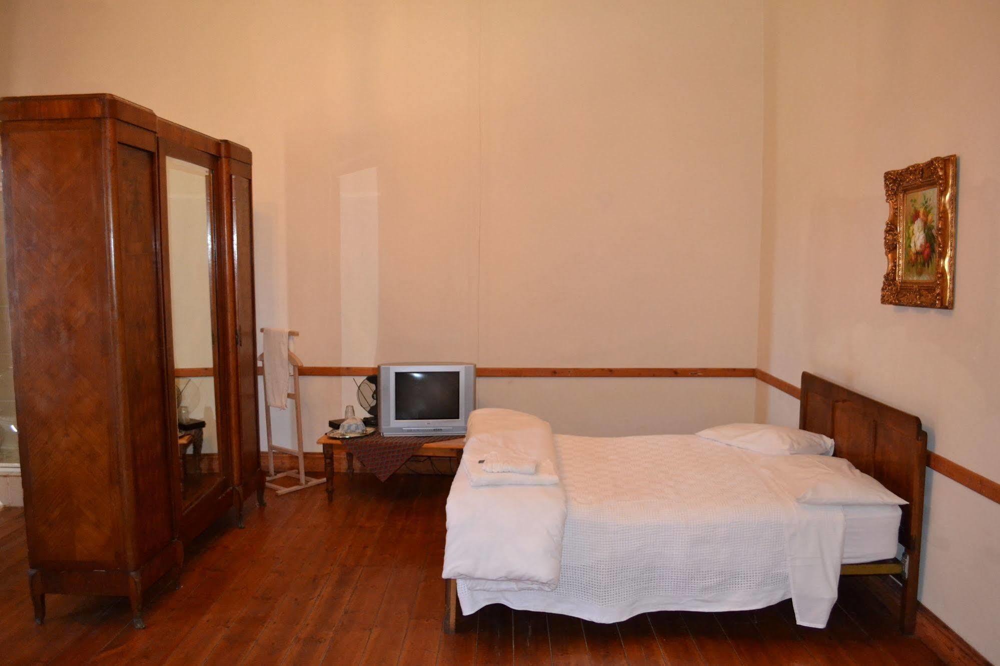 Schulteheim Hotel Uniondale  Extérieur photo